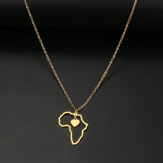 Collier avec coeur du continent en or.